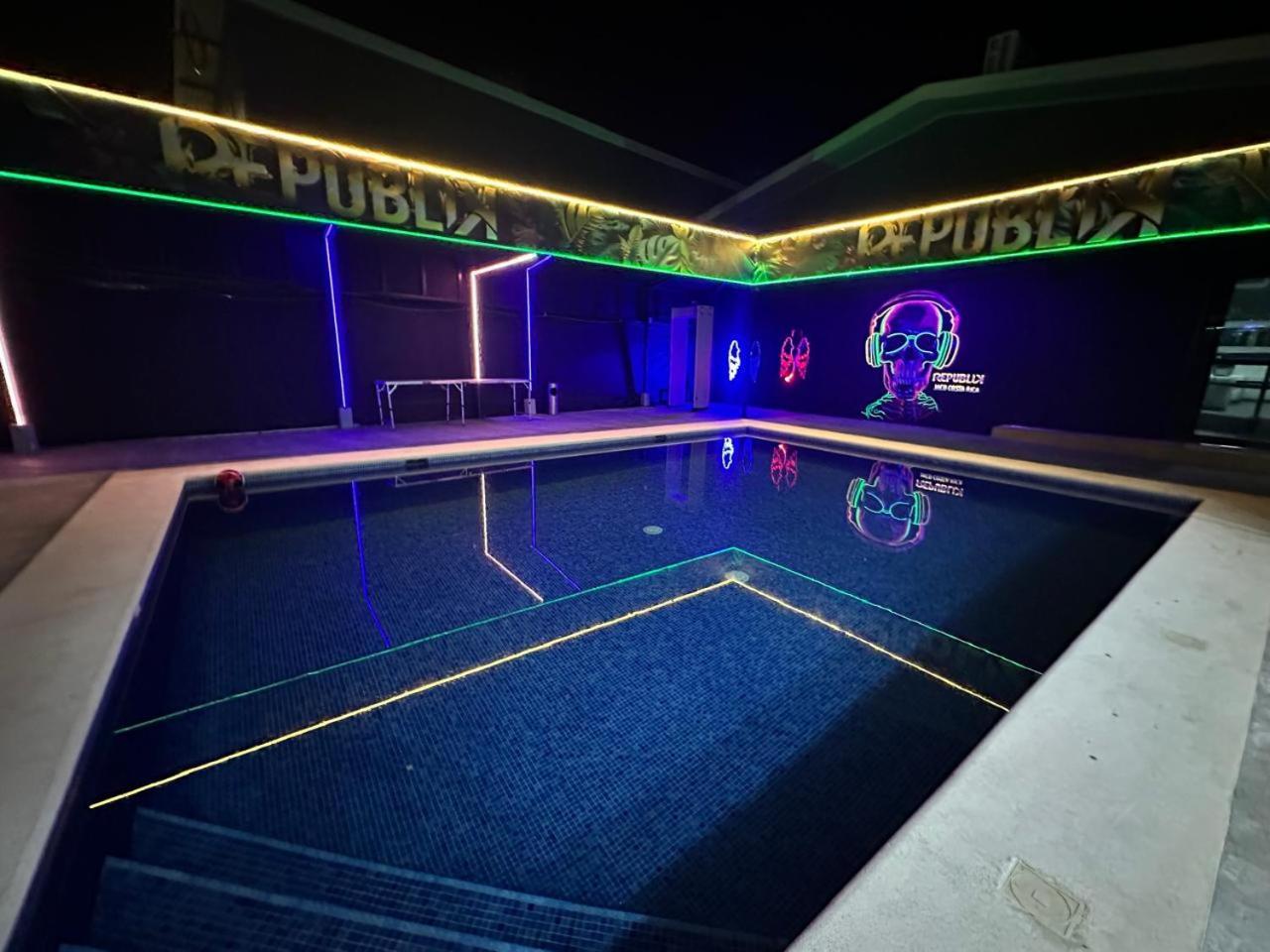 Republik Hotel, Bistro And Nightclub On Site Jacó Dış mekan fotoğraf