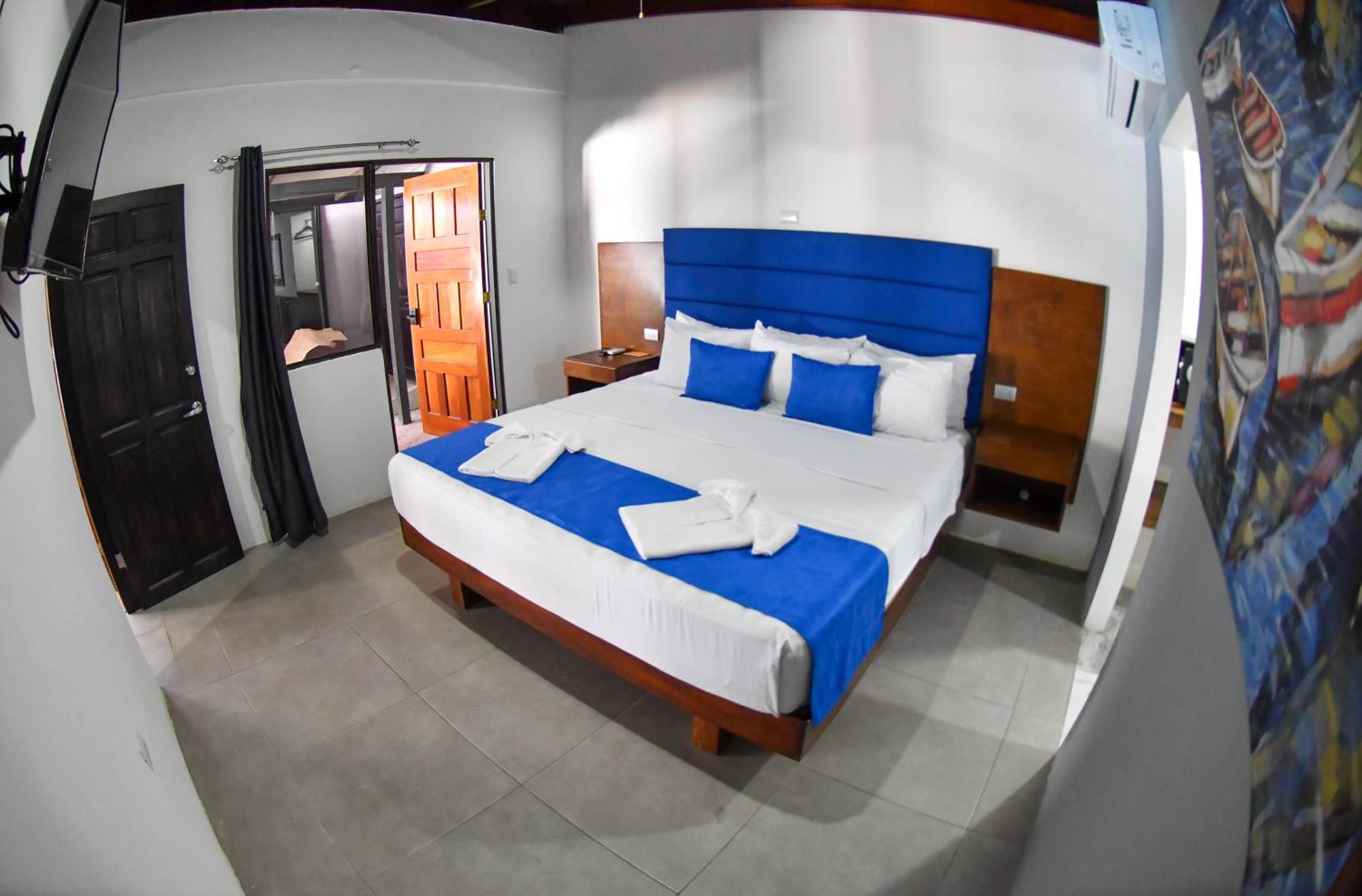 Republik Hotel, Bistro And Nightclub On Site Jacó Dış mekan fotoğraf